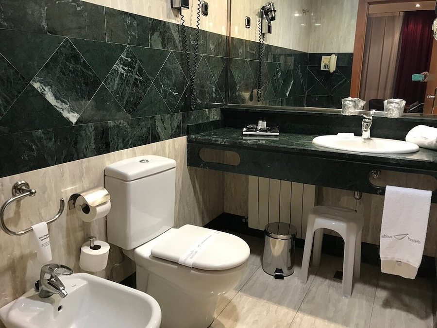 Abba Sants Hotel Barcelona Catalonia — Bathroom