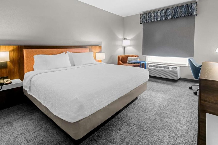 Abilene Inn Suites — Guest room