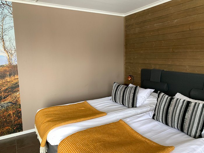 Abisko Mountain Lodge — Guest room
