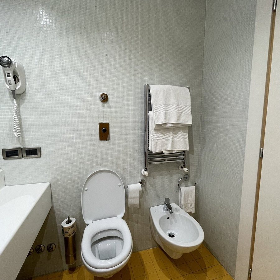 Abitart Hotel — Bathroom