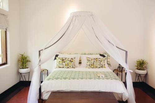 Abode Ahangama — Guest room