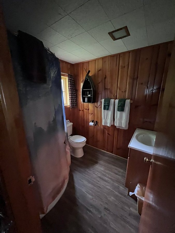 Absaroka Bay RV Park — Bathroom
