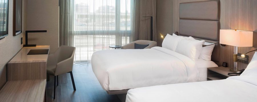 AC Hotel by Marriott Boston Downtown — Guest room