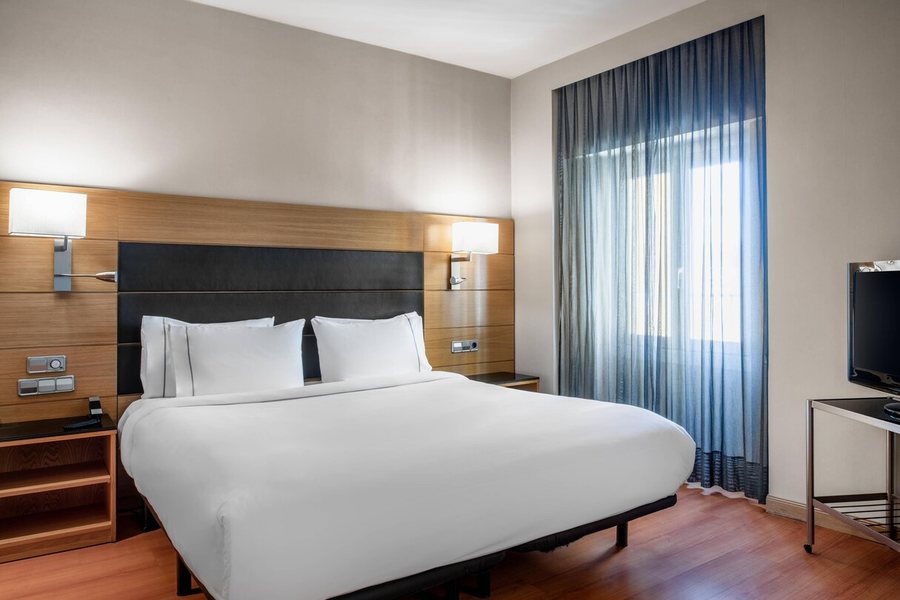 Ac Hotel Carlton Madrid — Guest room
