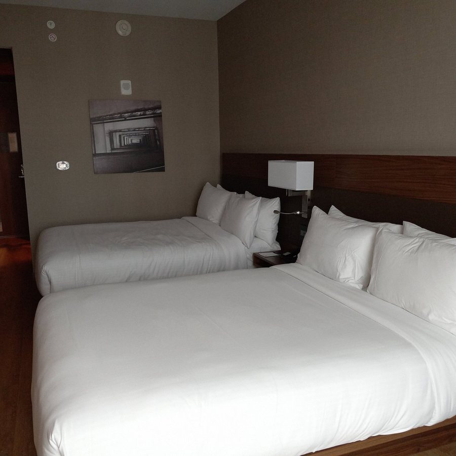 AC Hotel Clearwater Beach — Guest room