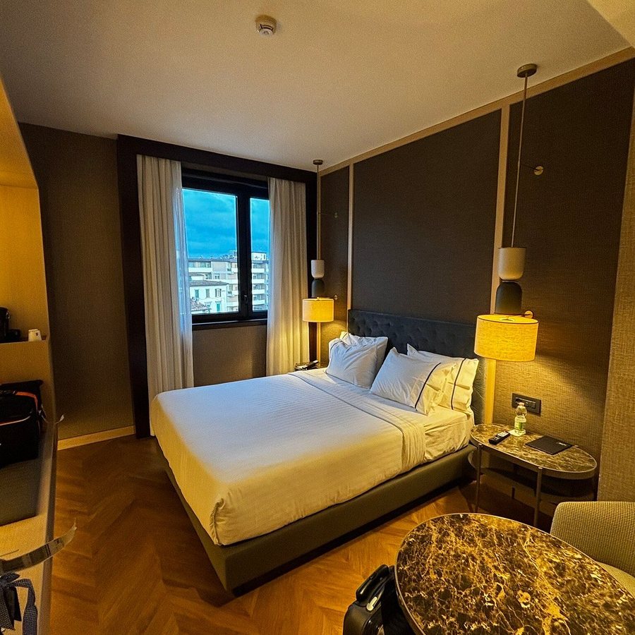 AC Hotel Firenze — Guest room