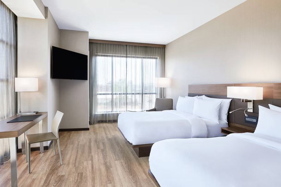 AC Hotel Huntsville Downtown — Guest room
