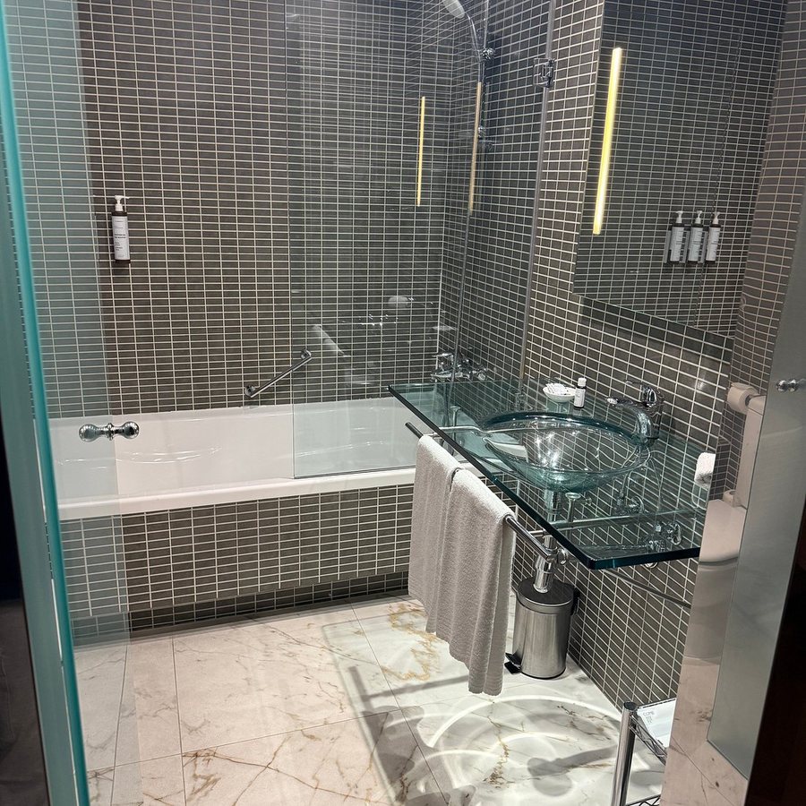 AC Hotel Milano — Bathroom