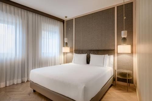 AC Hotel Milano — Guest room