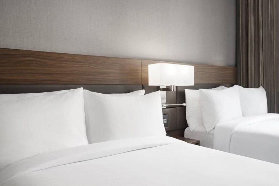 Ac Hotel St Louis Central West End — Guest room