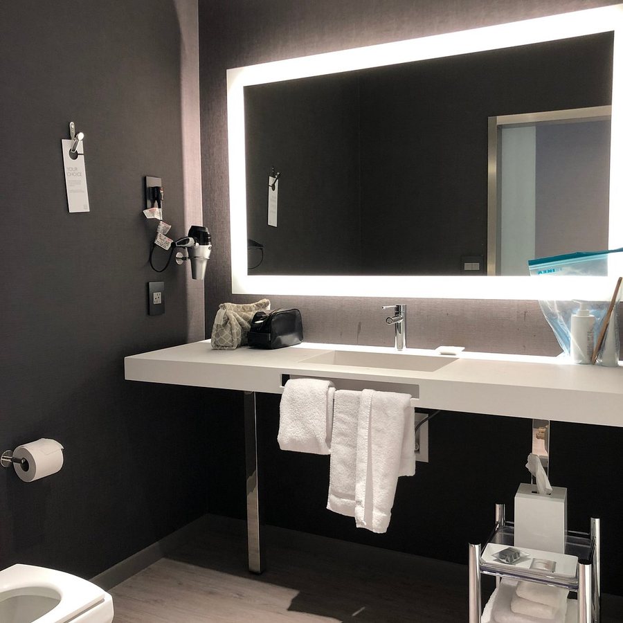 Ac Hotel St Louis Chesterfield — Bathroom