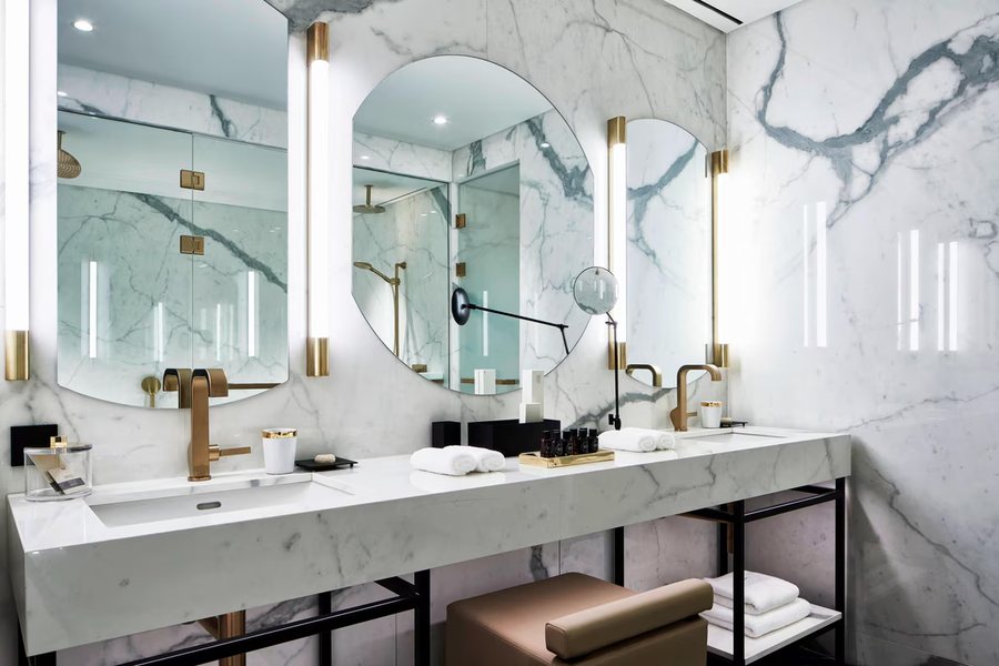 Academias Hotel Autograph Collection — Bathroom