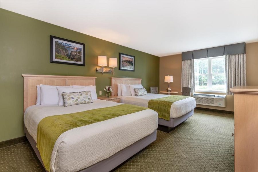 Acadia Inn — Guest room