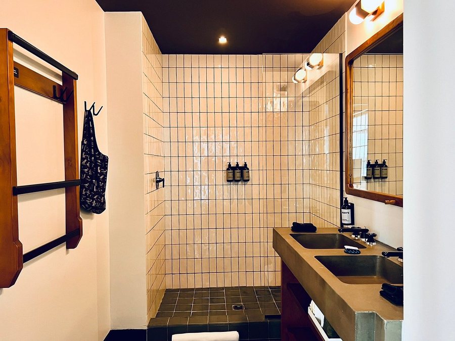 Ace Hotel Brooklyn — Bathroom