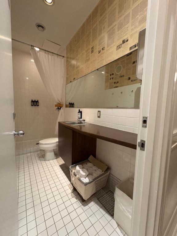 Ace Hotel Seattle — Bathroom