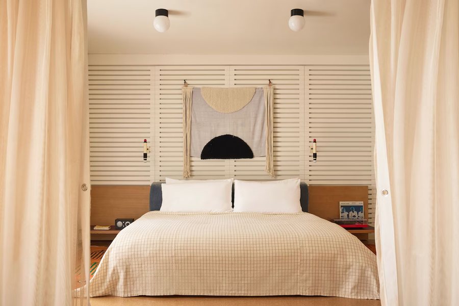 Ace Hotel Swim Club Palm Springs — Guest room