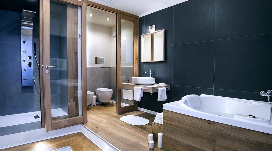 Ad Hoc Theme Rooms — Bathroom