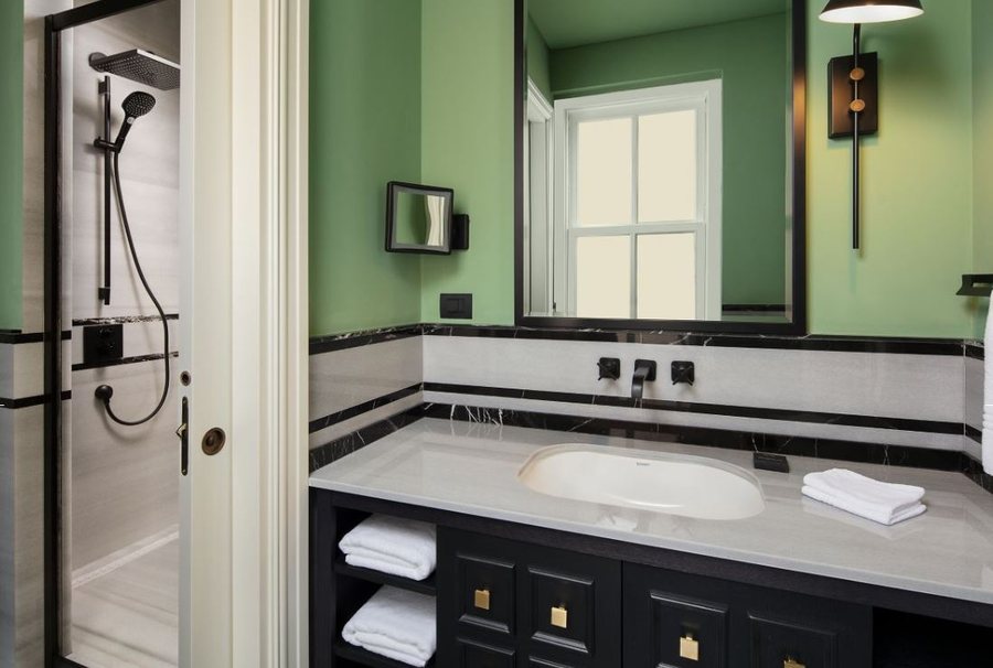 Adahan Decamondo Pera Autograph Collection Istanbul — Bathroom