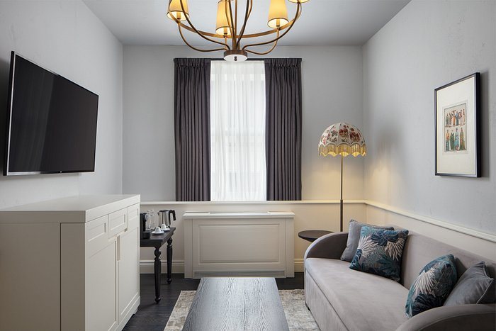 Adahan Decamondo Pera Autograph Collection Istanbul — Guest room