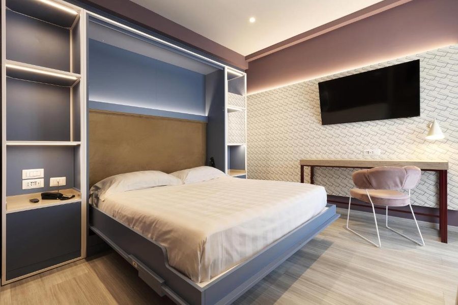 Adesso Hotel — Guest room