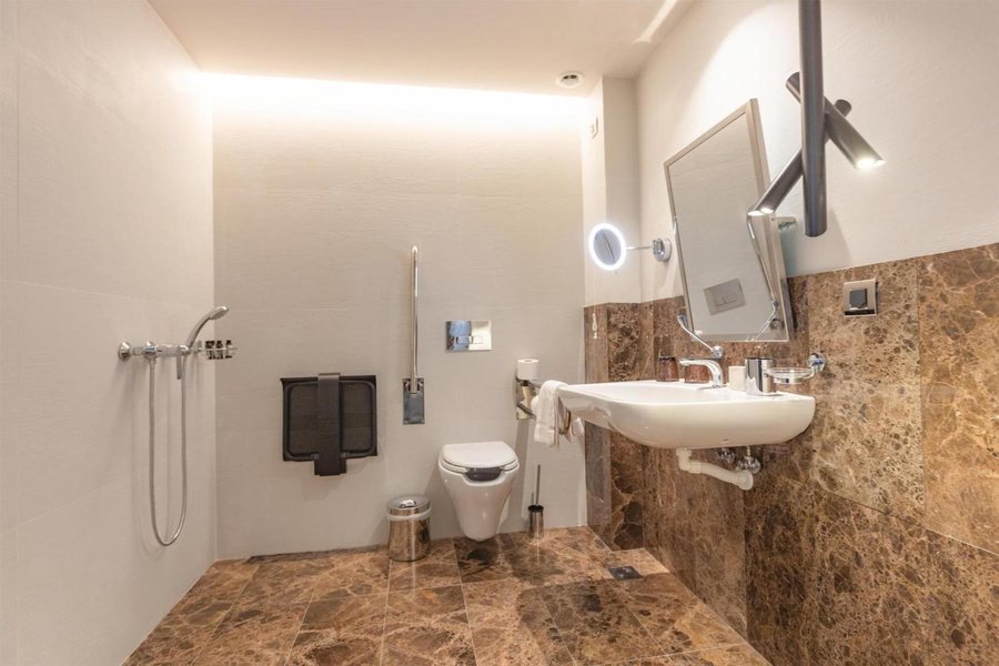 Adia Aluma Athens Curio Collection by Hilton — Bathroom