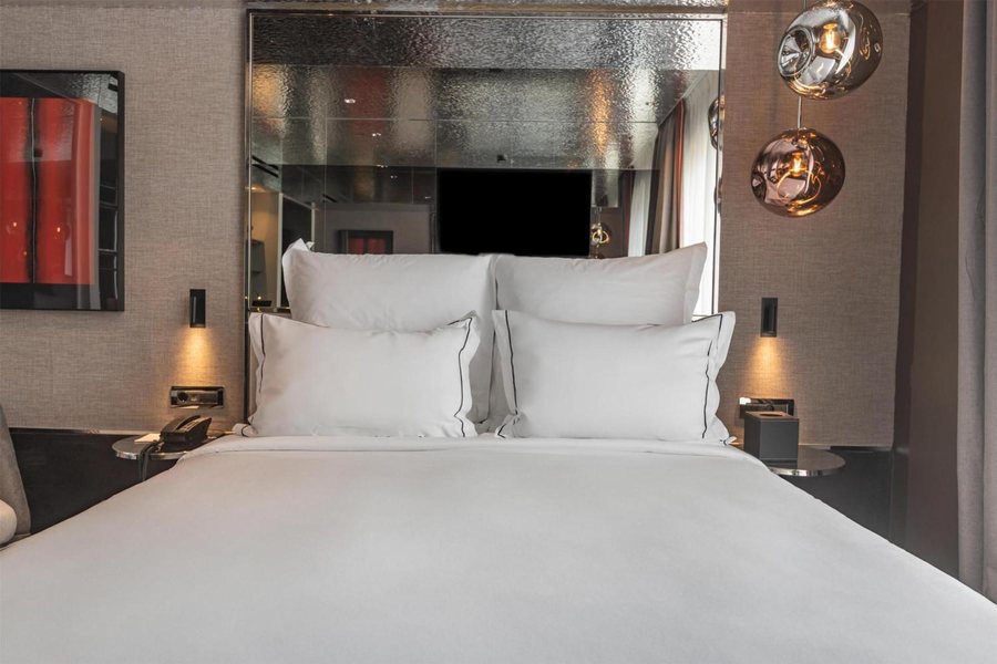 Adia Aluma Athens Curio Collection by Hilton — Guest room