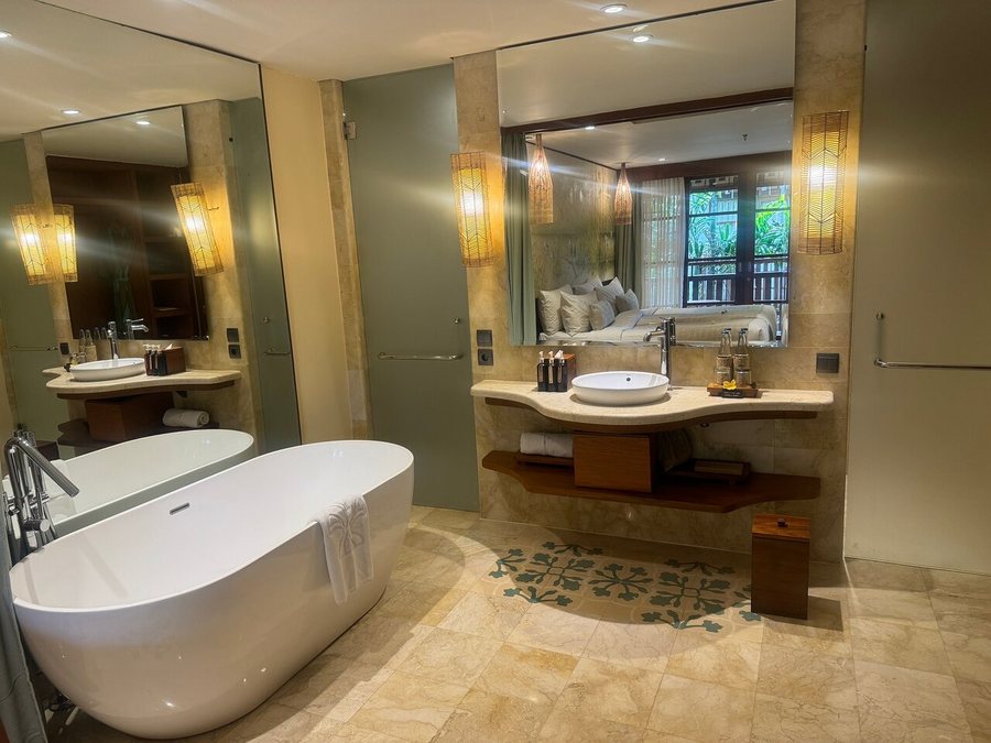 Adiwana Monkey Forest — Bathroom