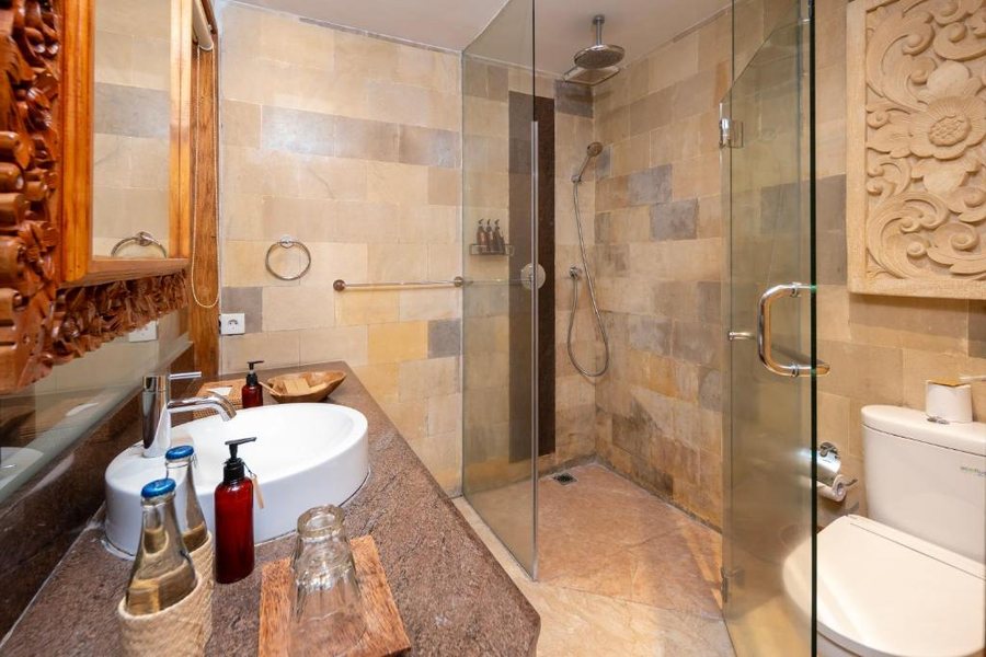 Adiwana Svarga Loka — Bathroom