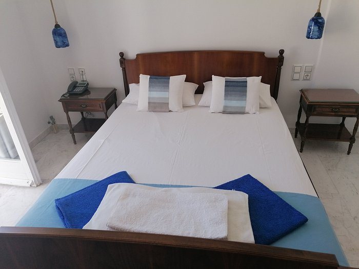 Adonis Hotel Naxos — Guest room