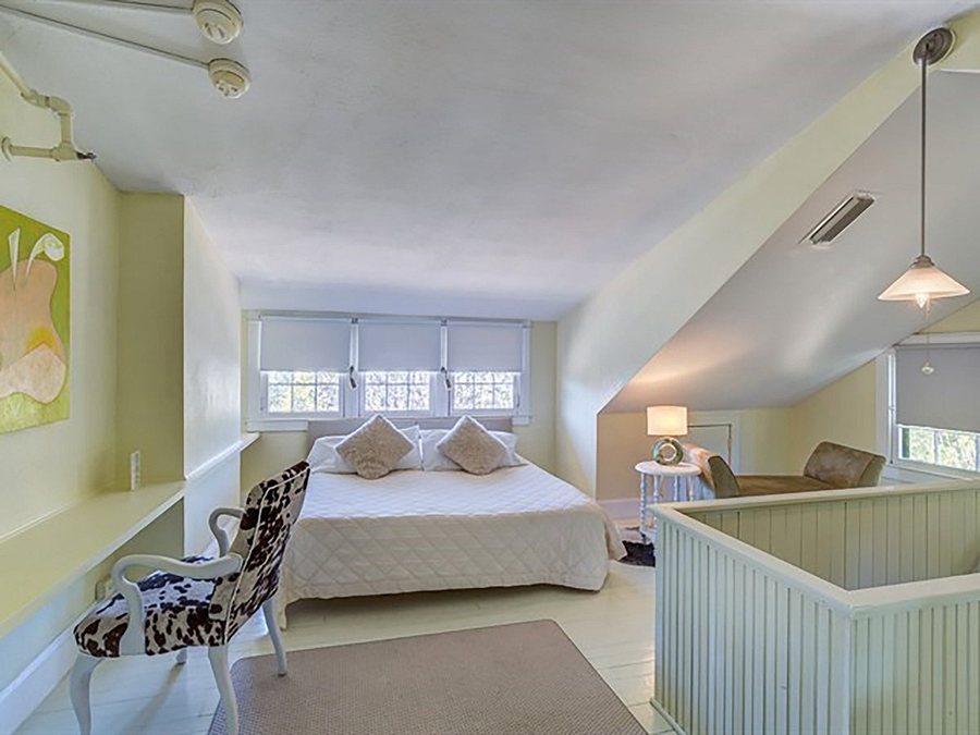 Adora Inn — Guest room