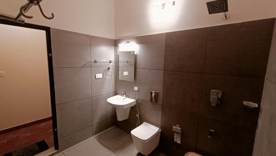 Adrak Mountain Mist Forest Resort — Bathroom