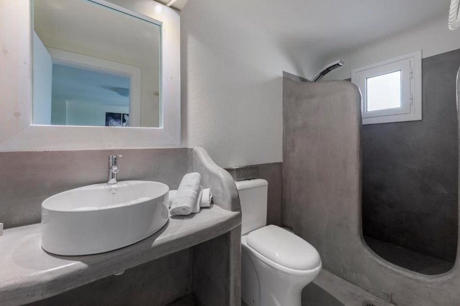 Aegean Paradiso — Bathroom