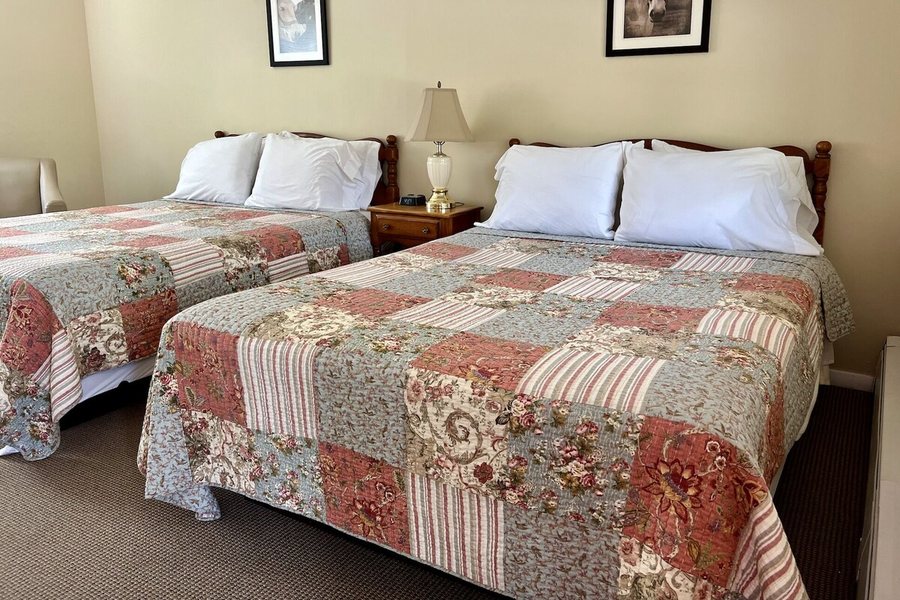 Aerie Inn of Vermont — Guest room