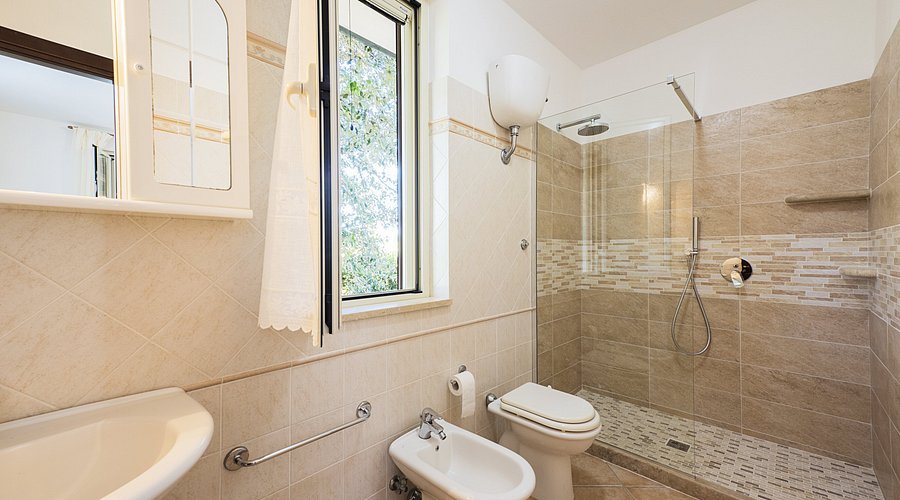 Agriturismo Bio Le Macchie Alte — Bathroom