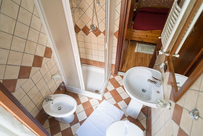 Agriturismo Falode — Bathroom