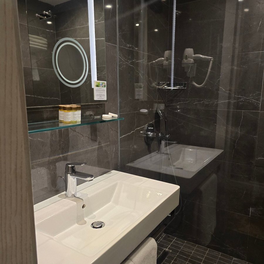 AHC Old City Hotel Istanbul — Bathroom