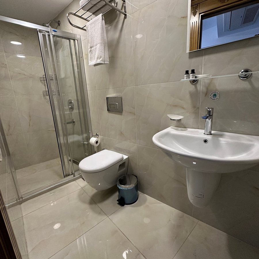 Ahmet Efendi Konagi Istanbul — Bathroom