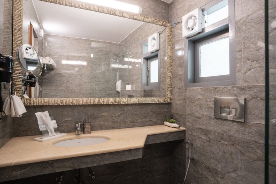Ahuja Residency Sunder Nagar — Bathroom