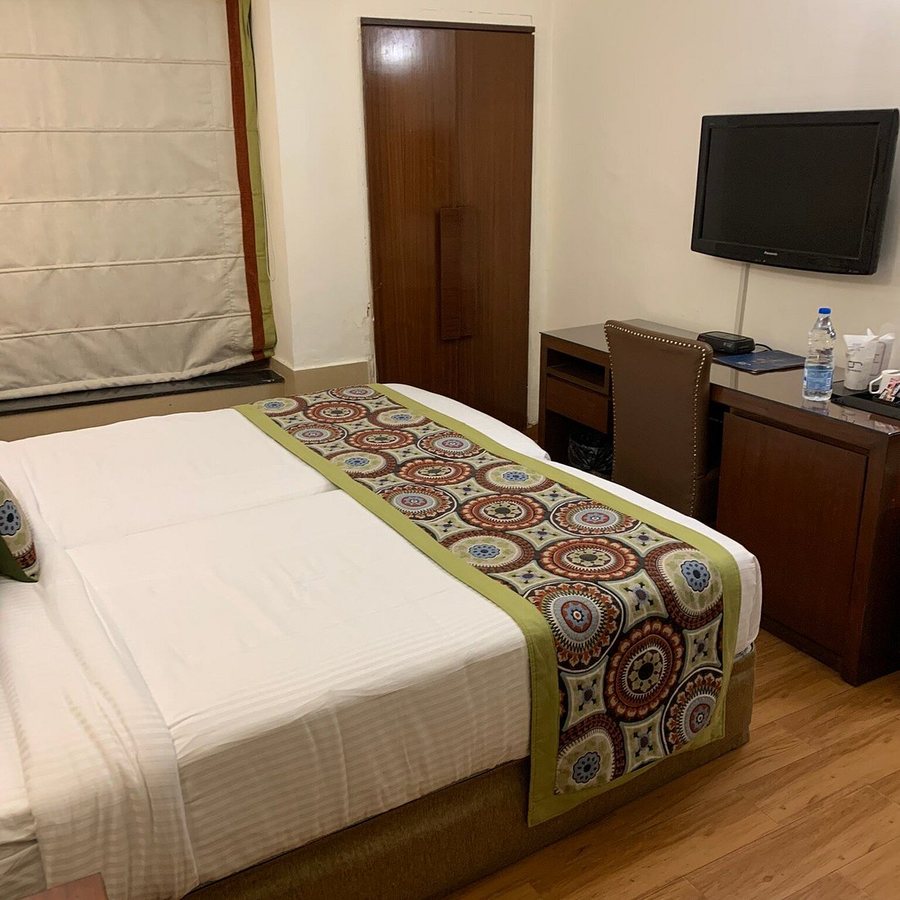 Ahuja Residency Sunder Nagar — Guest room