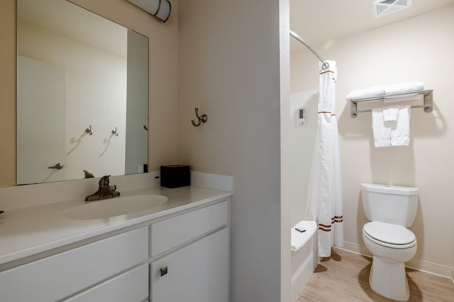 Air Capital RV Park — Bathroom