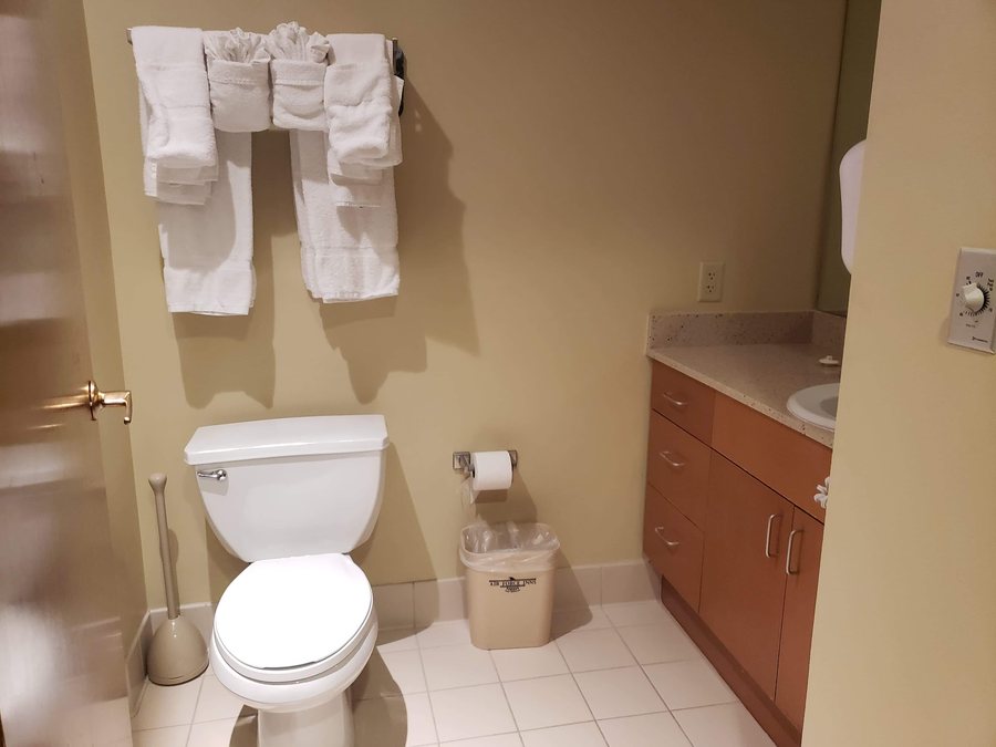 Air Force Inn Nellis AFB Las Vegas Nevada — Bathroom