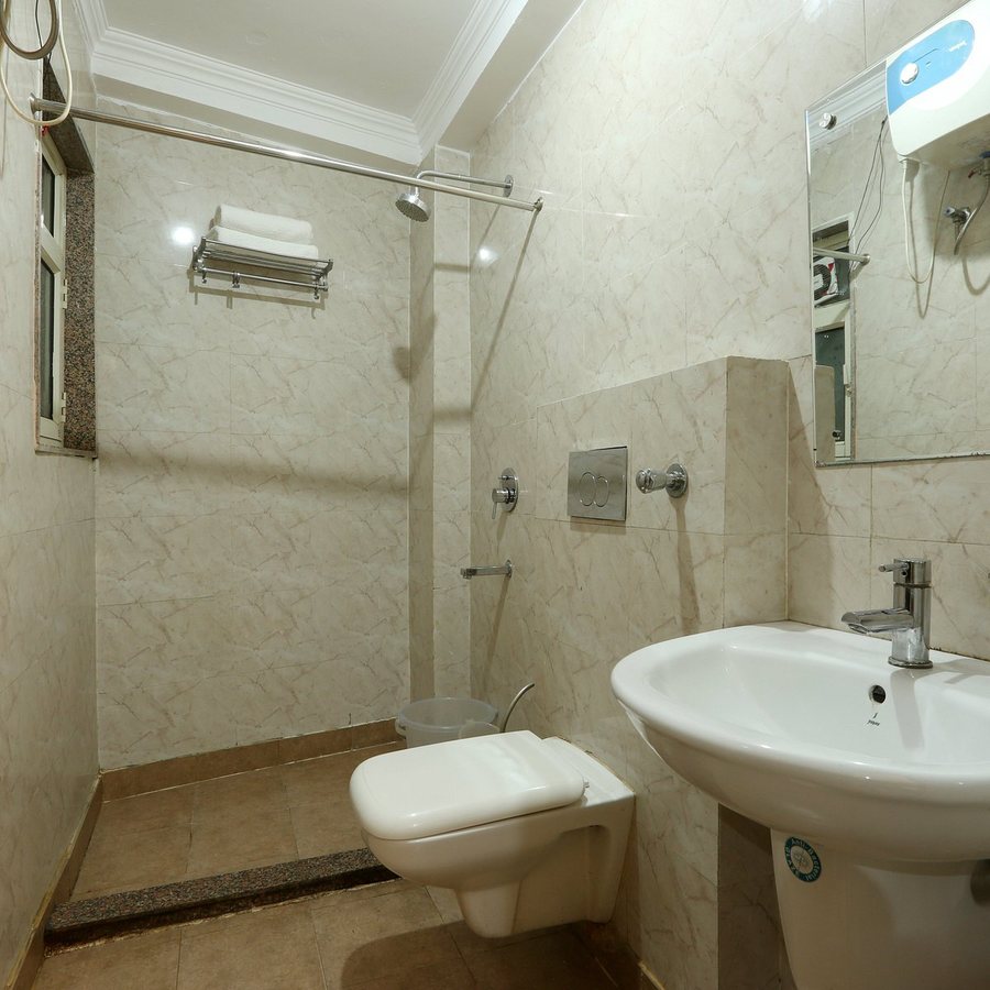 Airport Hotel — Bathroom