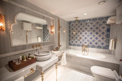 AJWA Sultanahmet Istanbul — Bathroom