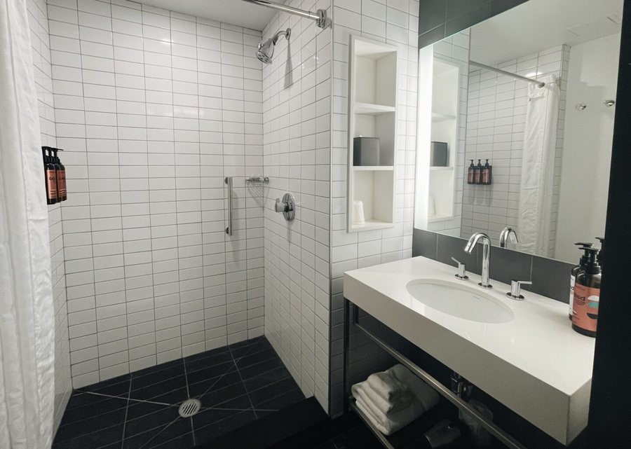 AKA Rittenhouse Square — Bathroom