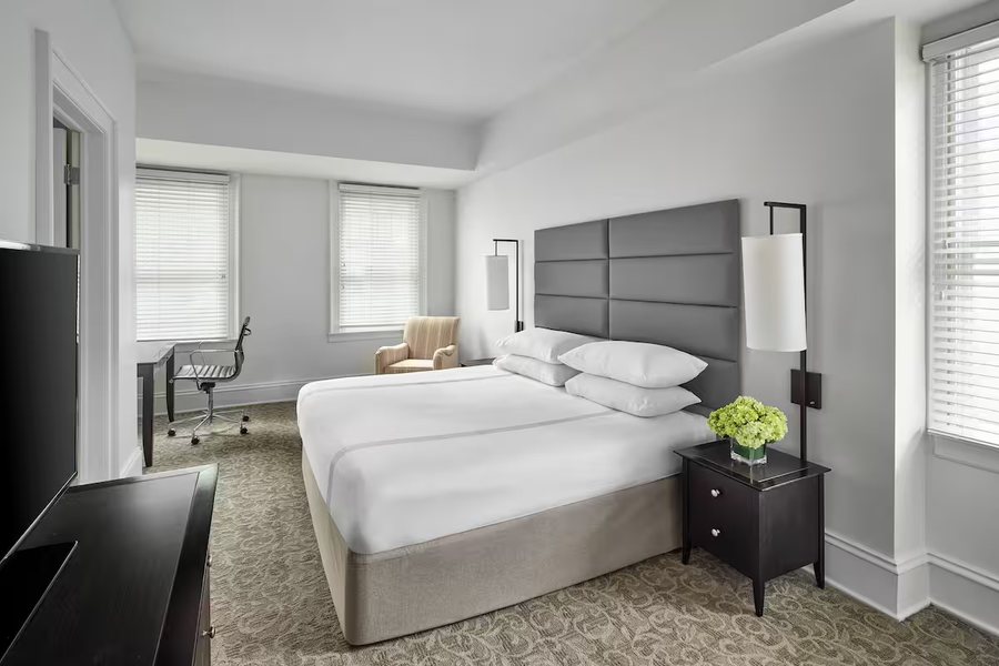 AKA Rittenhouse Square — Guest room