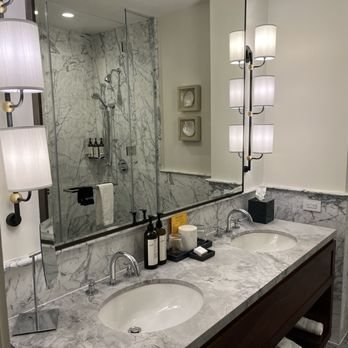 AKA Wall Street New York City New York — Bathroom