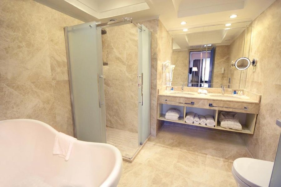 Akgun Hotel Beyazit Istanbul — Bathroom