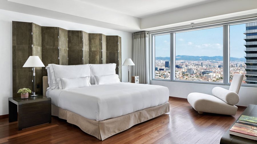 Ako Suite Hotel Barcelona Catalonia — Guest room