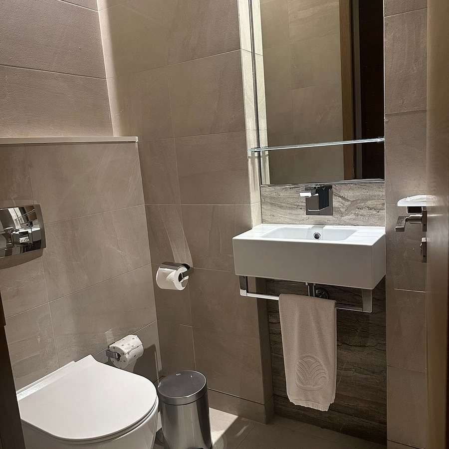 Al Bandar Arjaan By Rotana Dubai Creek — Bathroom