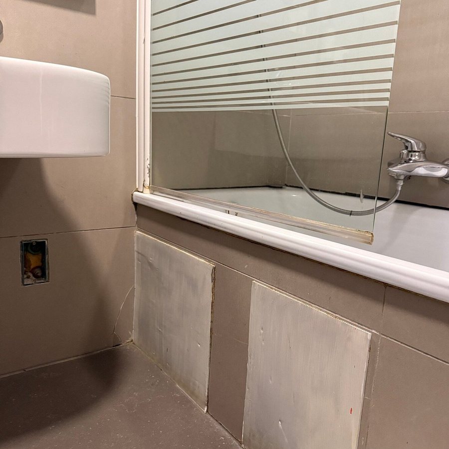 Al Canal Regio — Bathroom